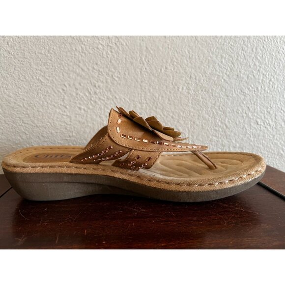 Cliffs By White Mountain Wedge Sandals Womens 9M Tan Floral Embellished Flip Flo - Picture 15 of 15